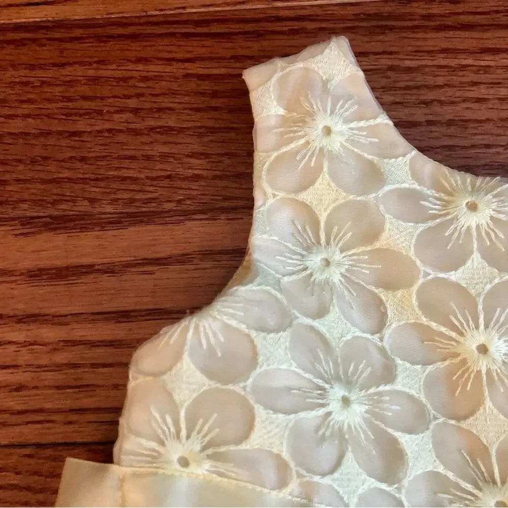 Youngland A-Line Embroidered Tulle Flower Aplique Sash Yellow Toddler Size 3